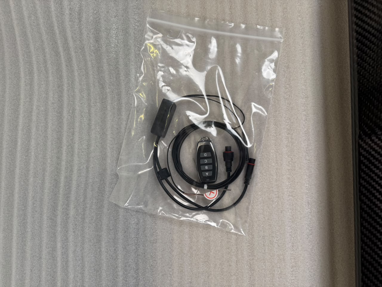 Spojler z LED przód Mercedes-Benz W465 2024-2025 G-klasa styl Brabus Karbon